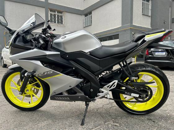 YAMAHA YZF R15 